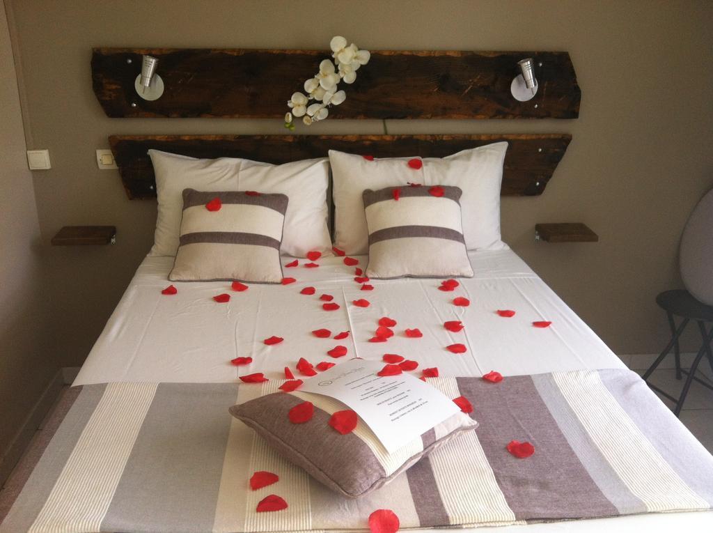 Hotel Ylang Ylang แซ็งต์-จีลส์-เลส์-แบ็งส์ ภายนอก รูปภาพ