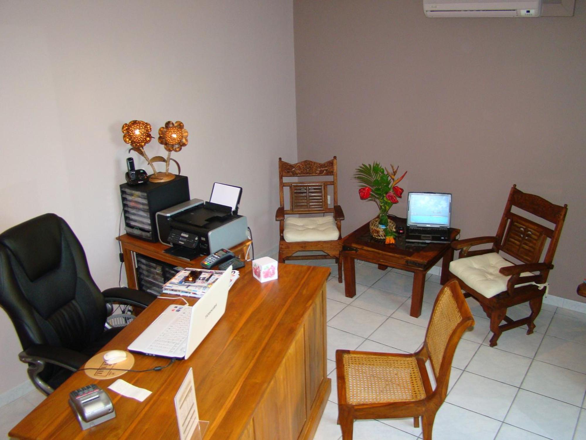 Hotel Ylang Ylang แซ็งต์-จีลส์-เลส์-แบ็งส์ ภายนอก รูปภาพ