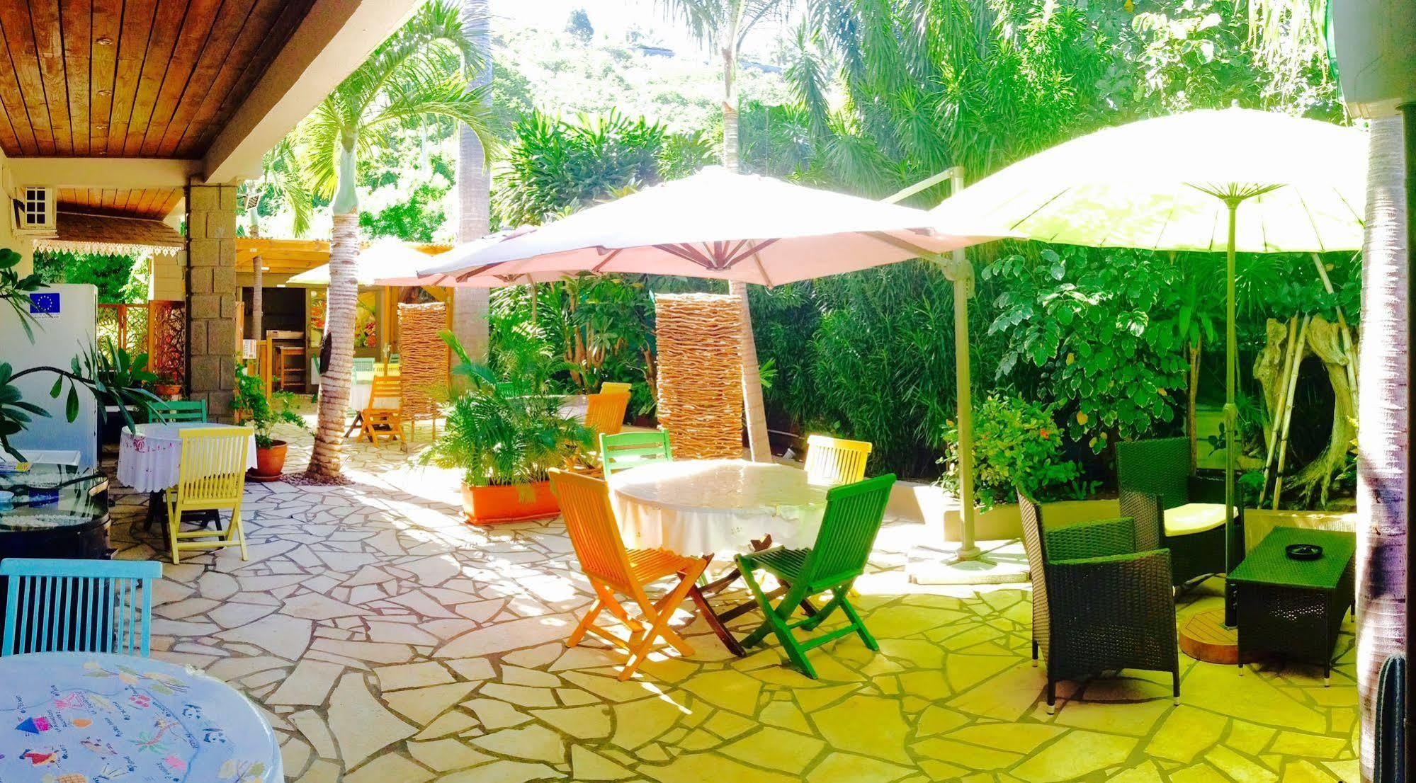 Hotel Ylang Ylang แซ็งต์-จีลส์-เลส์-แบ็งส์ ภายนอก รูปภาพ